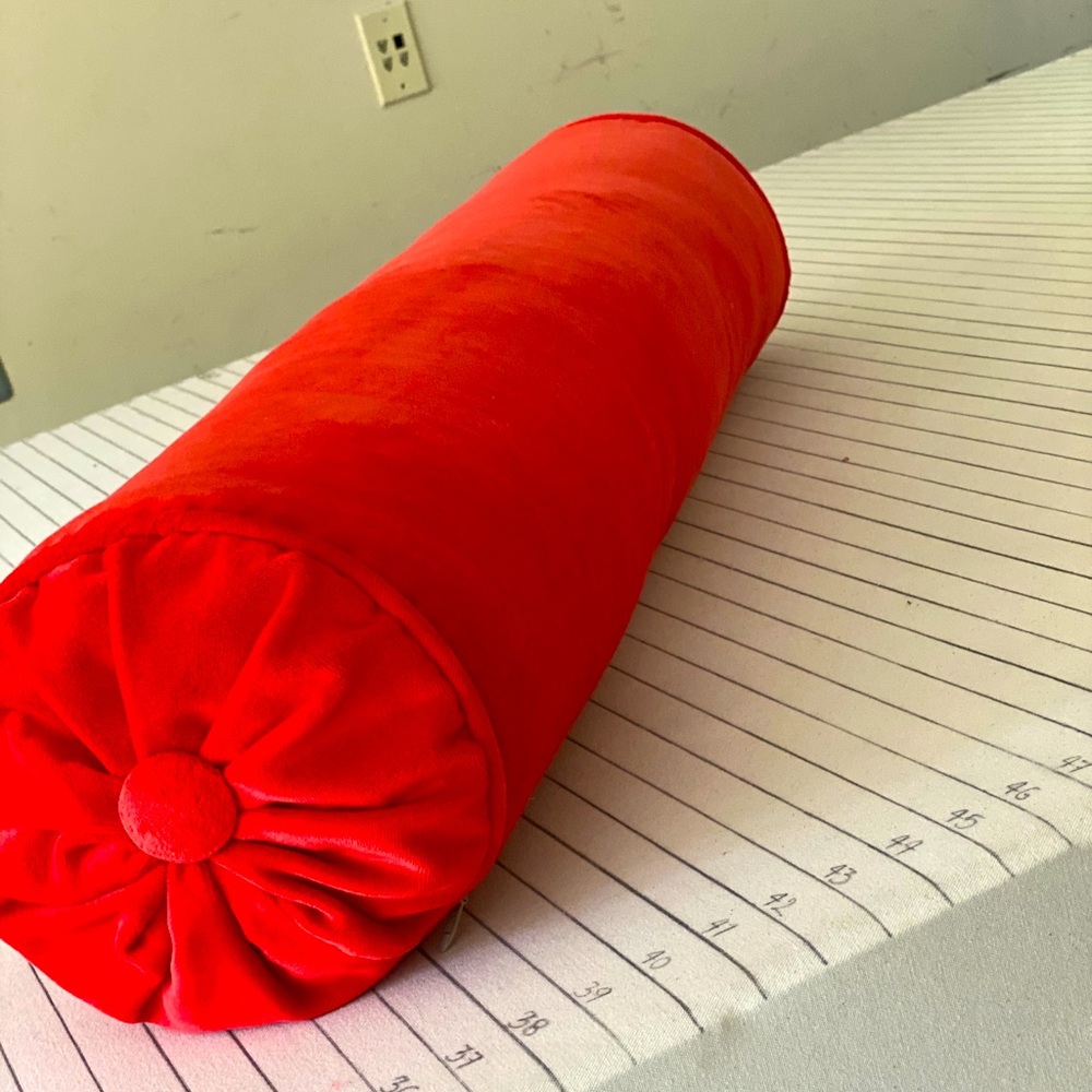 we make any sizes of pillows go check our page. Customsewingofthelowcountry.com